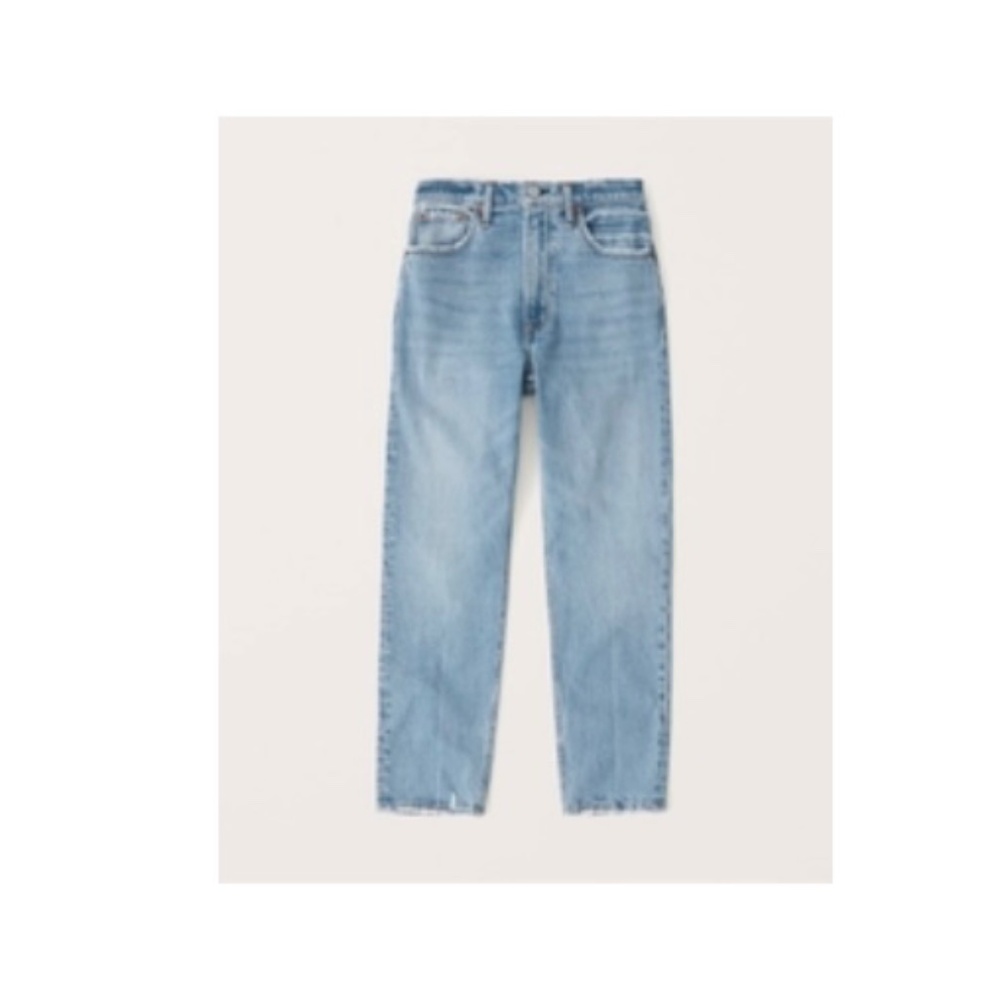 Abercrombie - High Rise Mom Jeans - Medium Wash - Size 33 Short / Women’s 16